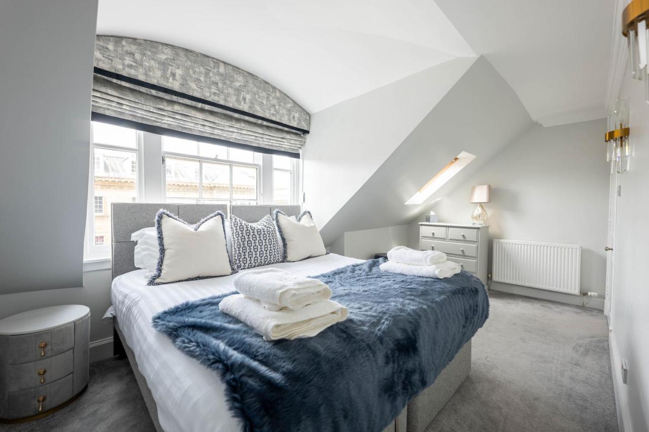 Righ Properties - Luxurious City Centre Three Bedroom Apartment エディンバラ エクステリア 写真